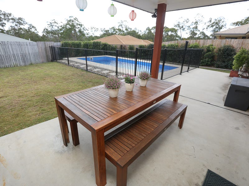 4 Glasshouse Place, New Auckland, QLD 4680