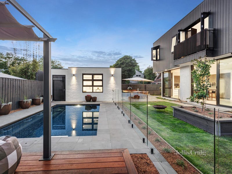 14 Waltham Street, Flemington, Vic 3031 Property Details