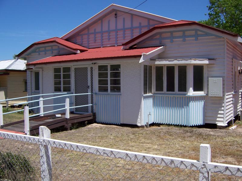 53 Albert Street, Kingaroy, Qld 4610