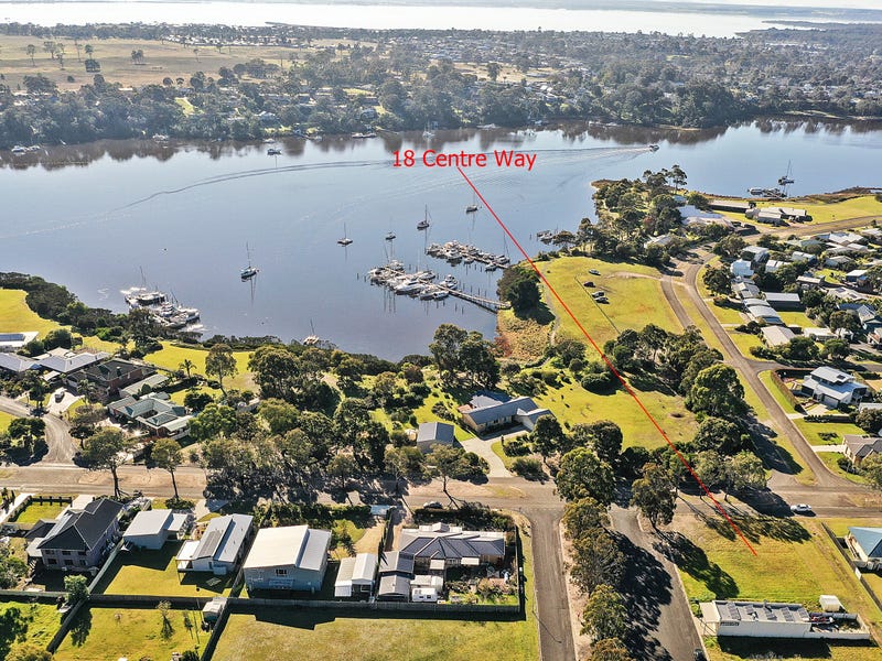 18 Centre Way, Newlands Arm, Vic 3875