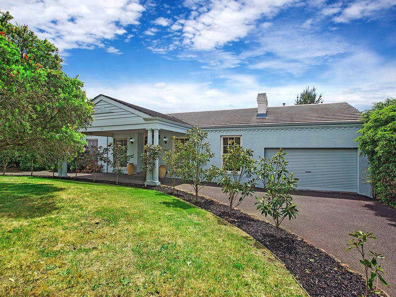 15 Allen Drive, Mount Eliza, VIC 3930