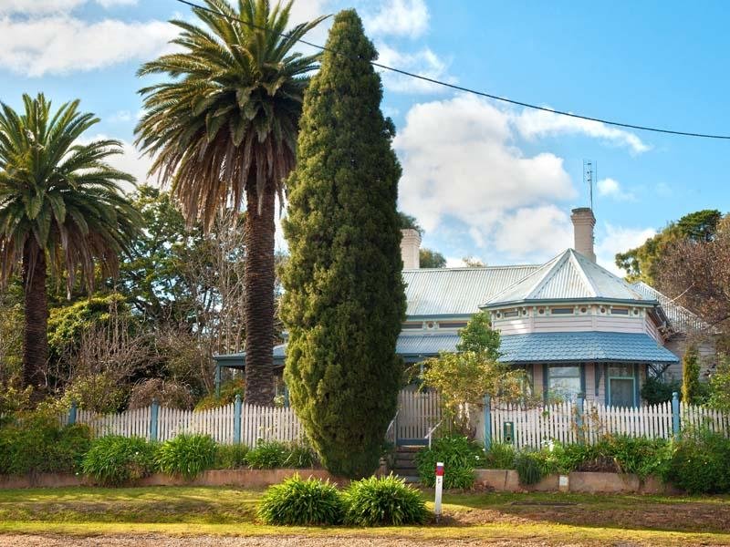 132 Hargraves Street, Castlemaine, Vic 3450 Property Details