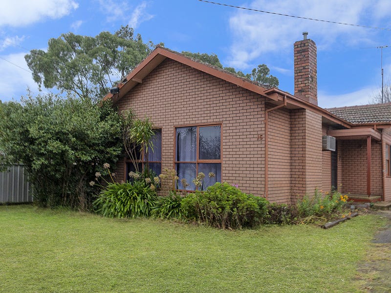 16 Street, Hamilton, Vic 3300 Property Details
