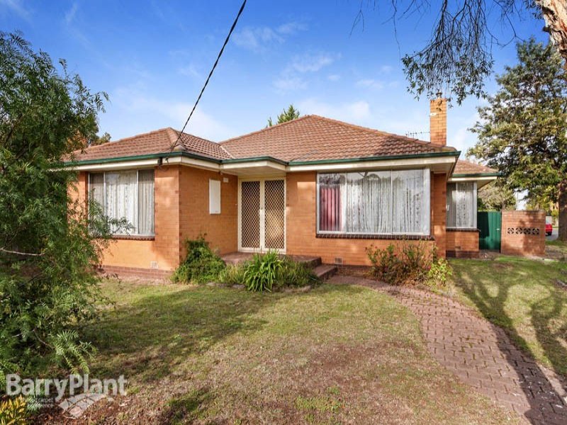 67 First Avenue Melton South VIC 3338 realestate .au