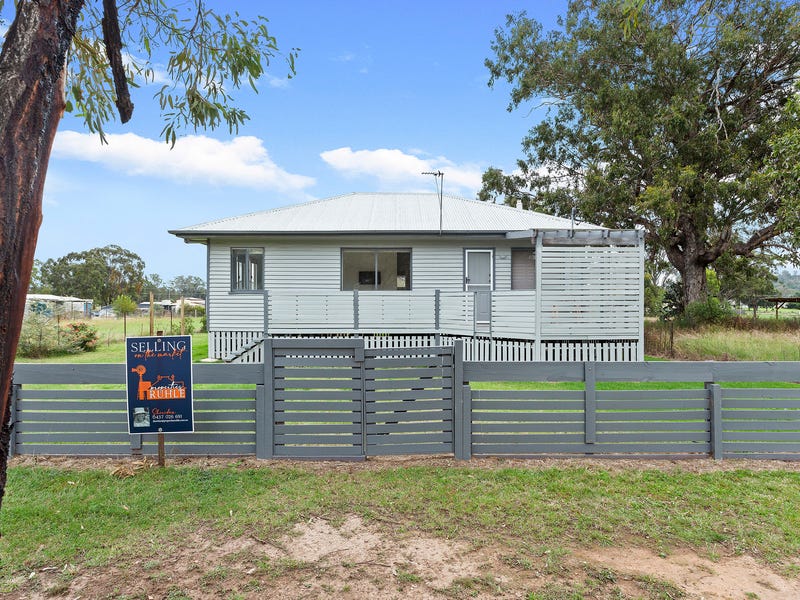 13 MacIntyre Street, Leyburn, Qld 4365 Property Details