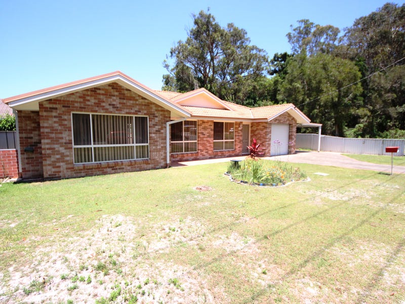 18 Lindsay Noonan Drive, South West Rocks, NSW 2431