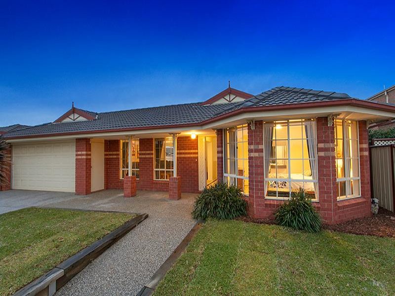 74 Darlingsford Boulevard, Melton, Vic 3337 Property Details