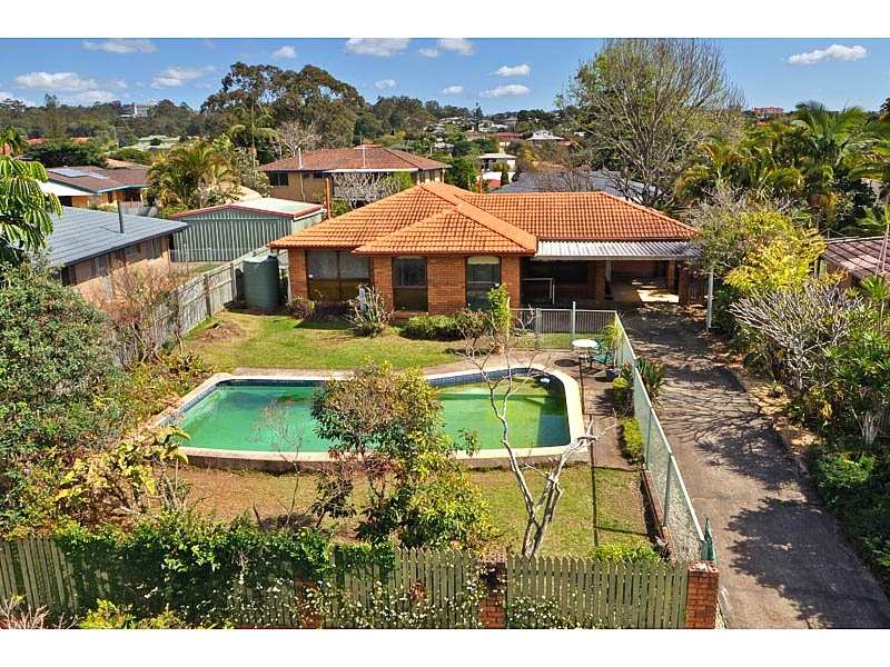 10 Buttercup Street, Mansfield, Qld 4122 Property Details