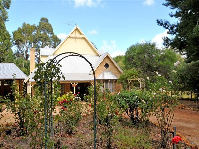 210 Glen Forrest Drive, Glen Forrest, WA 6071