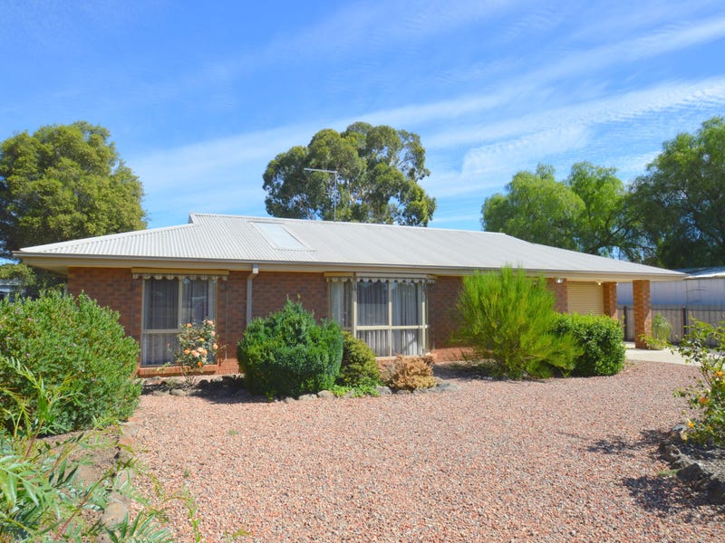 17 Powlett Street, Carisbrook, Vic 3464 Property Details