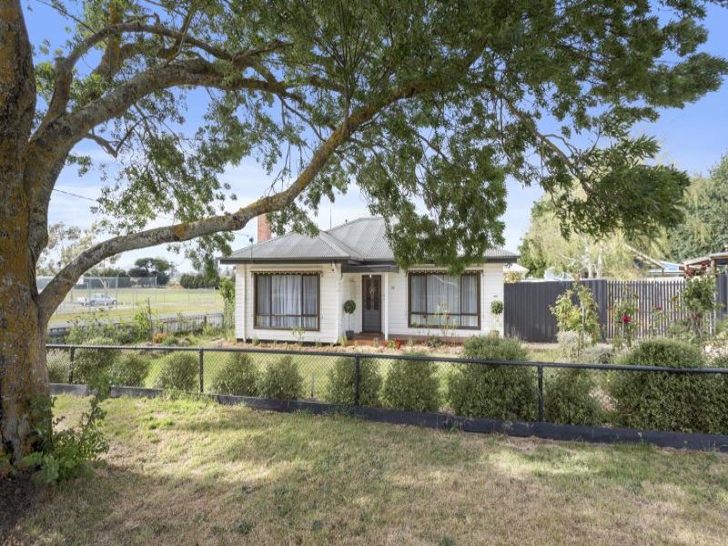 32 Begg Street, VIC 3444