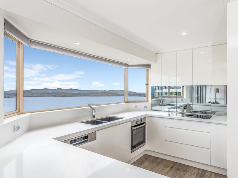 37 Nicholas Drive, Sandy Bay, TAS 7005