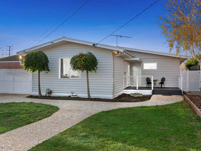 102 Wolseley Grove, Bell Post Hill, VIC 3215