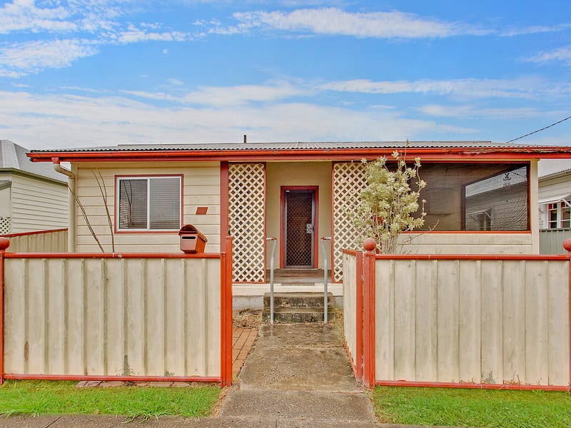17 Tozer Street, West Kempsey, NSW 2440