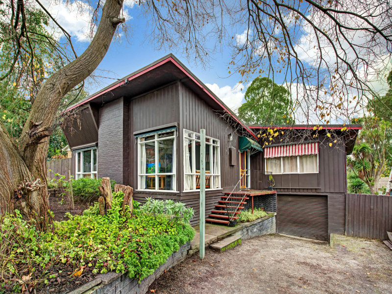 25 Blossom Street, Mitcham, Vic 3132 Property Details