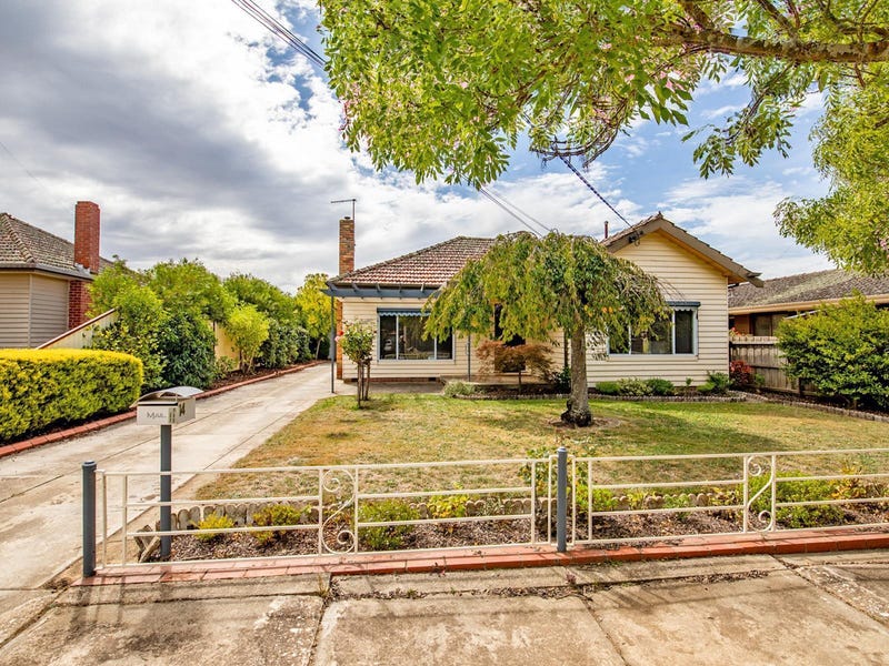 14 College Street, Wendouree, Vic 3355