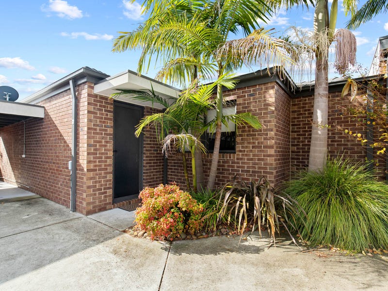 2/8890 McMahons Road, Frankston, Vic 3199 Townhouse for Sale