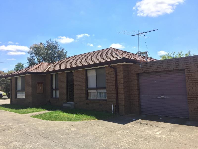 4/30 Ivanhoe Avenue, St Albans, VIC 3021
