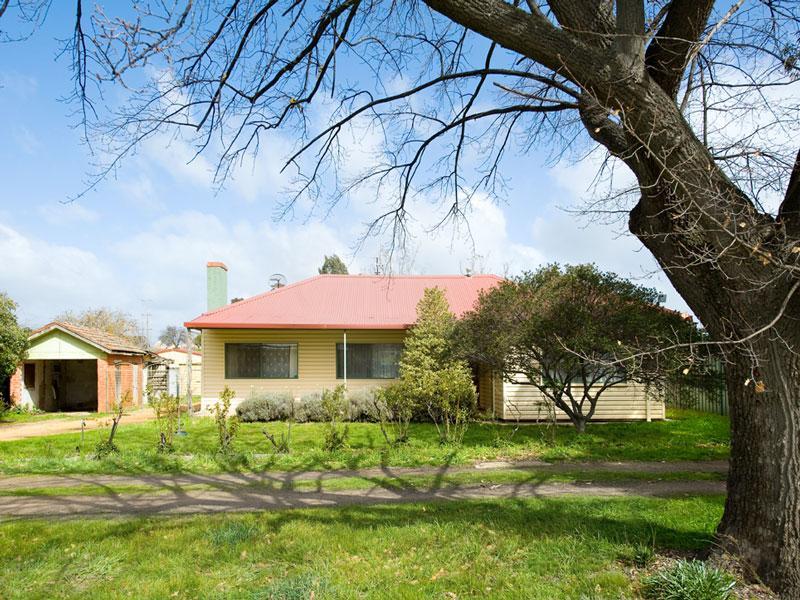 57 Elizabeth Street, Castlemaine, Vic 3450 Property Details