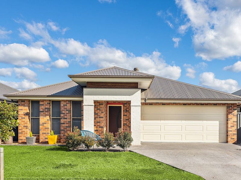 13 Peninsula Avenue, Haywards Bay, NSW 2530