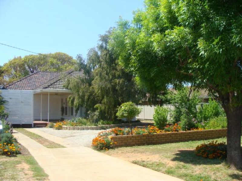 4 Francis Street, Echuca, Vic 3564 Property Details