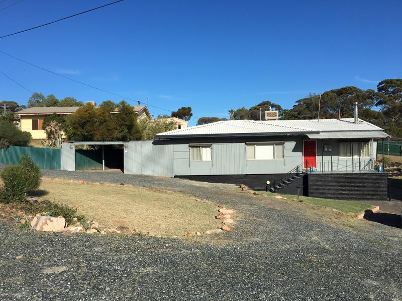 Kambalda east