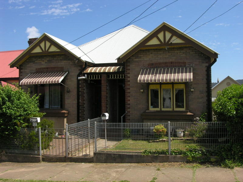 10 LETT STREET, Lithgow, NSW 2790 Property Details