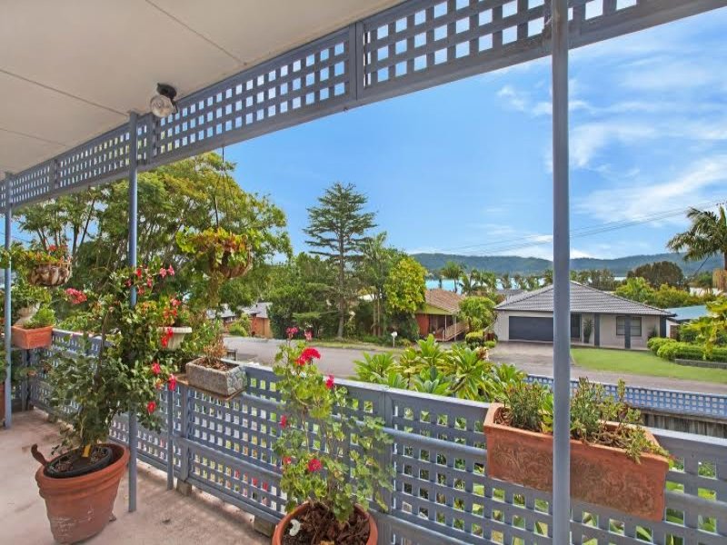 12 Orana Street, Green Point, NSW 2251