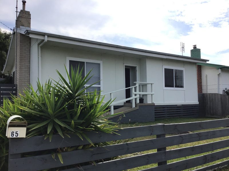 65 Carpenter Street, Lakes Entrance, VIC 3909