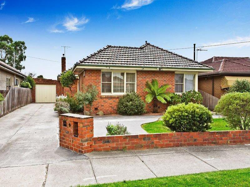 30 Roland Avenue, Strathmore, VIC 3041