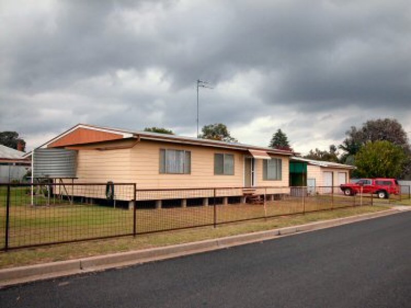 18 Castlereagh Street, Coonabarabran, NSW 2357