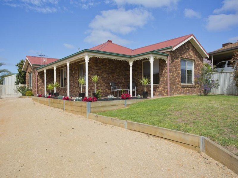 33 Queen Street, Kangaroo Flat, VIC 3555