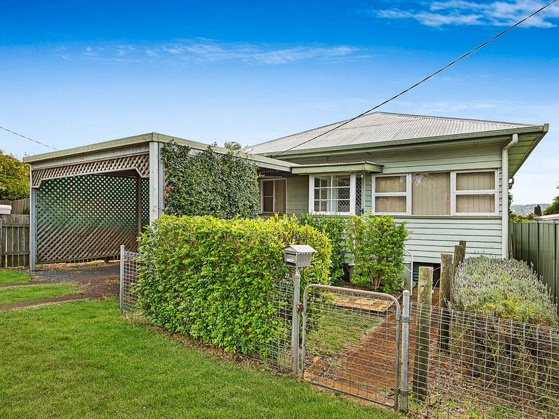 23 Cranley Street, South Toowoomba, QLD 4350