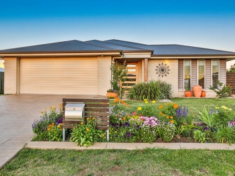 26 Honeyeater Drive, Highfields, Qld 4352 Property Details