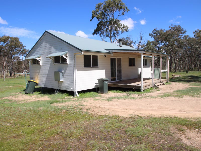 45 Ballandean Street, Jennings, NSW 4383 Property Details