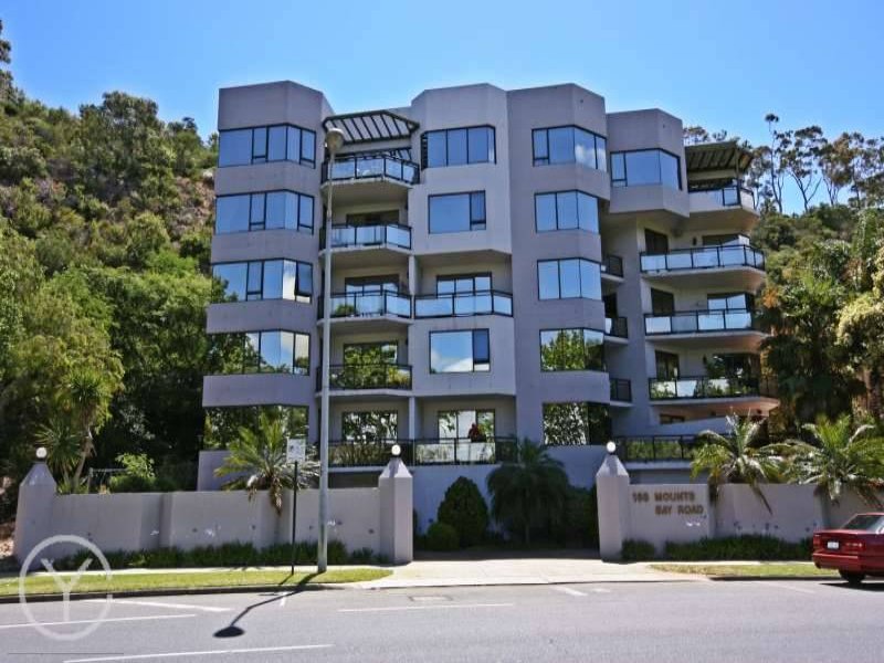 4/168 Mounts Bay Road, Perth, WA 6000 Property Details