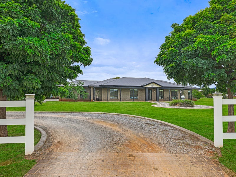 14 Sequoia Drive, Tamworth, NSW 2340 Property Details