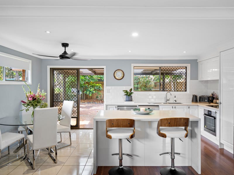 17 Frangipani Street, Miami, QLD 4220