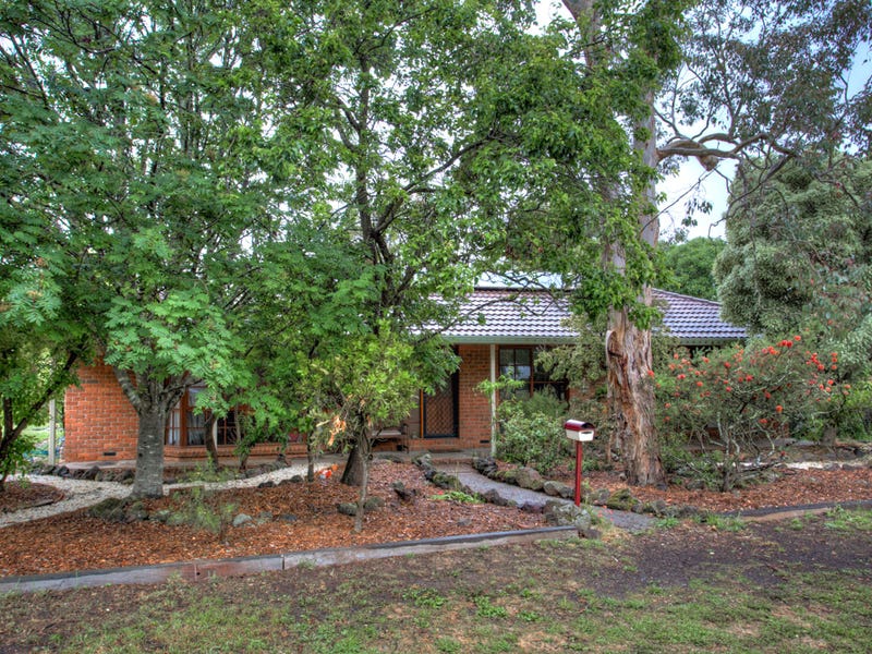 203 Winter Street, Buninyong, Vic 3357 Property Details