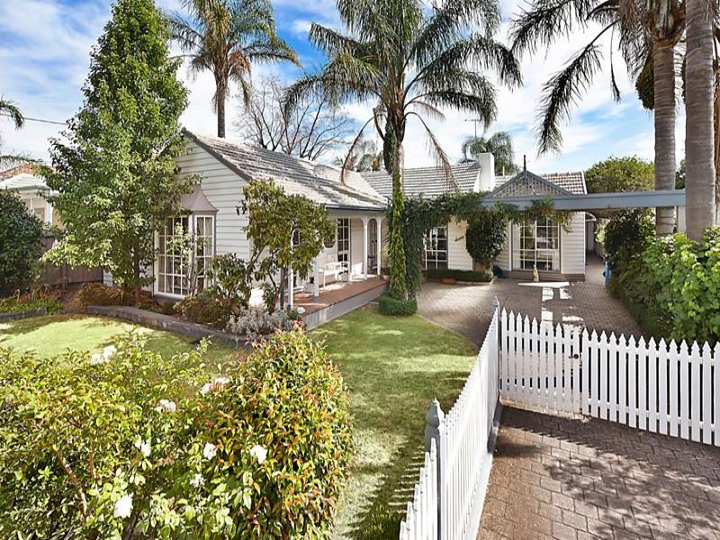 7 Erskine Avenue, Cheltenham, Vic 3192 Property Details