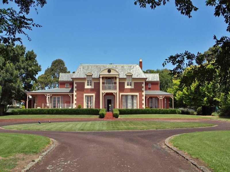 19 Park Avenue, Camperdown, Vic 3260 Property Details