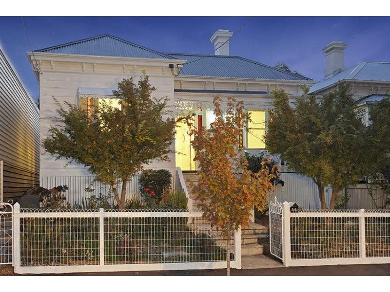 18 McCracken Street, Kensington, Vic 3031 Property Details