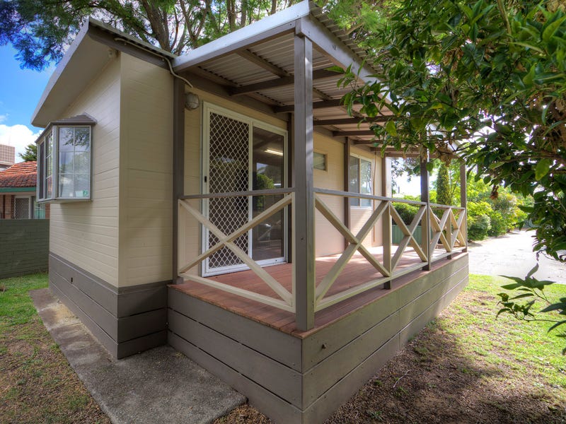 351 Hawtin Road, Forrestfield, WA 6058