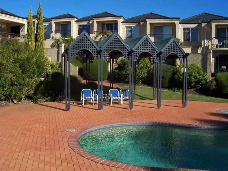 24/5 Spyglass Grove, Connolly, WA 6027 Property Details