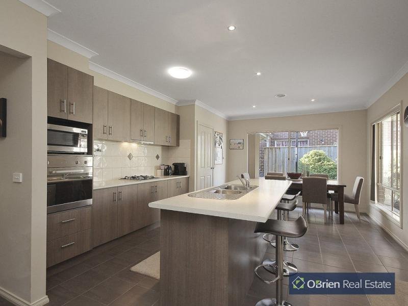 6 Kirrabilli Parade, The Chase, Berwick, Vic 3806 Property Details