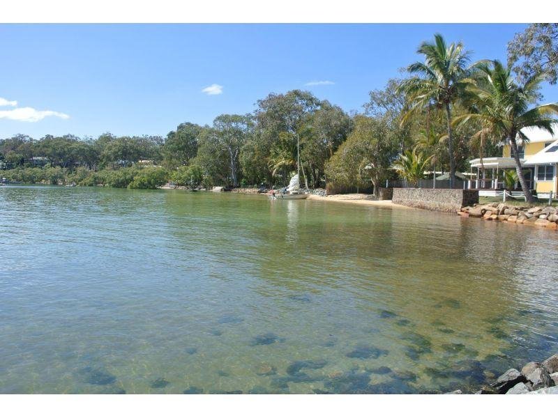 8 Deviot Street, Macleay Island, QLD 4184