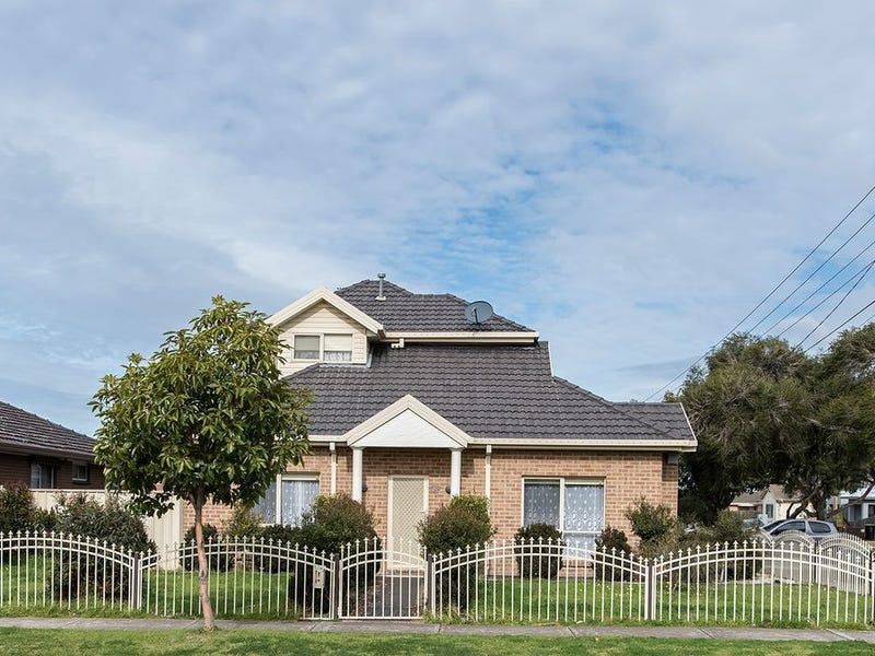 218 Civic Parade, Altona, Vic 3018
