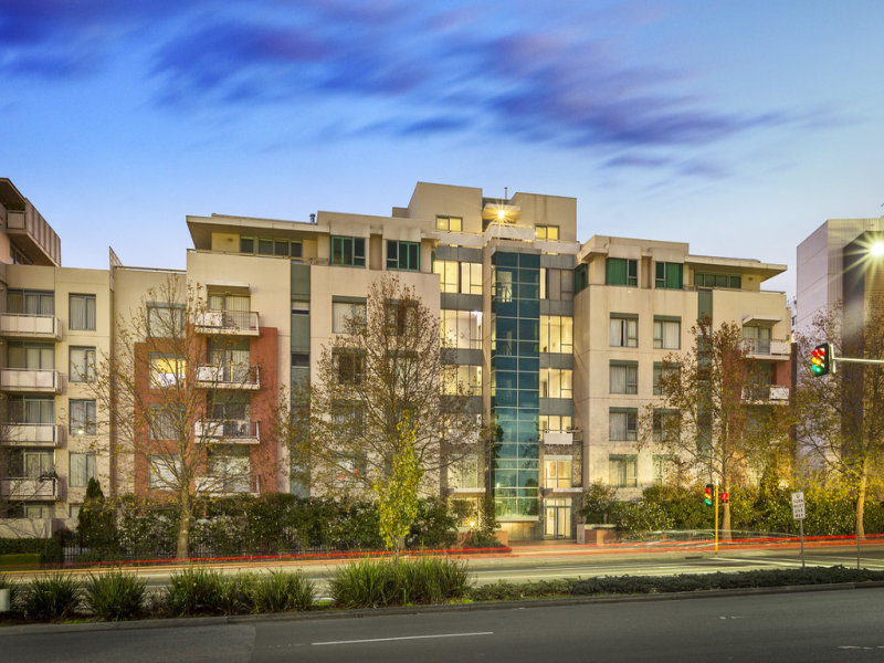 701/1 Sovereign Point Court, Doncaster, Vic 3108 Property Details