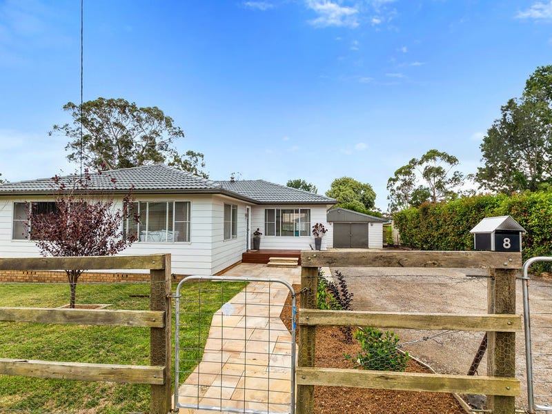 8 Jane Street, Hill Top, NSW 2575