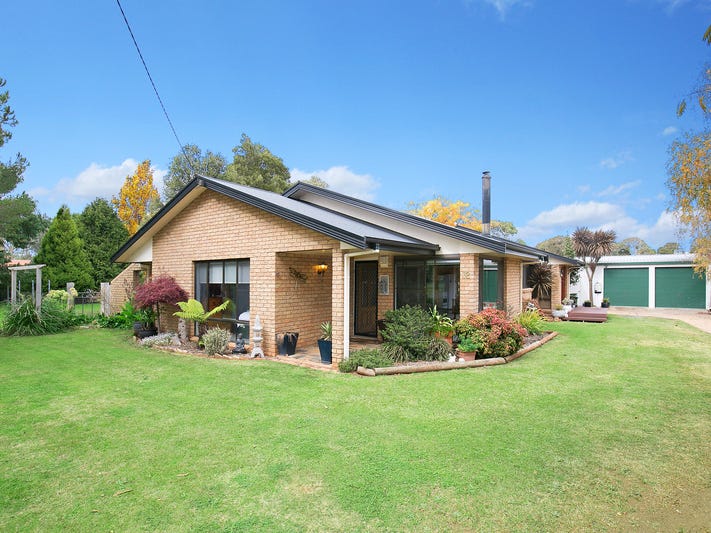 32 Manse Street, Guyra, NSW 2365